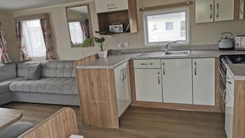 小屋 | 私人廚房 | 雪櫃、微波爐、焗爐、爐具