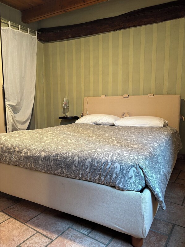 Appartement de base, vue sur la ville | 1 chambre, accĂšs au Wi-Fi (inclus)