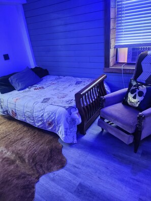 1 bedroom, WiFi (free), bed sheets