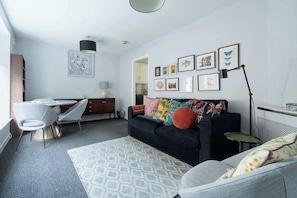 TV - Temple Bar Apartment (Dublin)