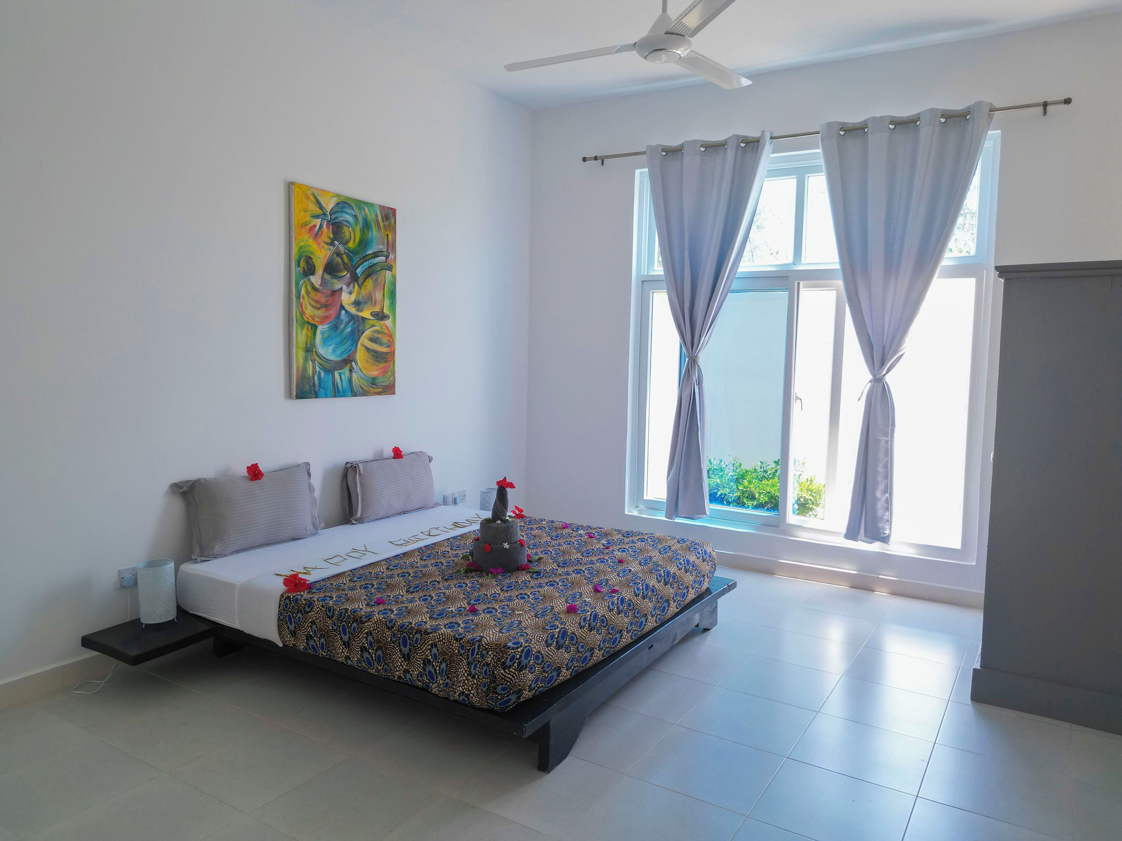 2 Schlafzimmer, Schreibtisch, Bügeleisen/Bügelbrett, Reisekinderbett