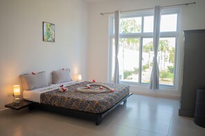 2 bedrooms, desk, iron/ironing board, travel crib