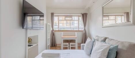 1 bedroom, iron/ironing board, Internet, bed sheets