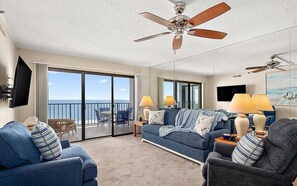 TV - XPLORIE ACTIVITIES & LINENS INCLUDED*! PLAZA - 2BR/Den - Direct OF! Indoor & Outdoor Pools - Tiki Bar! (Ocean City)