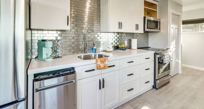 2 Mi to Mission Valley: Chic Home w/ Patio!