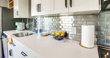 2 Mi to Mission Valley: Chic Home w/ Patio!