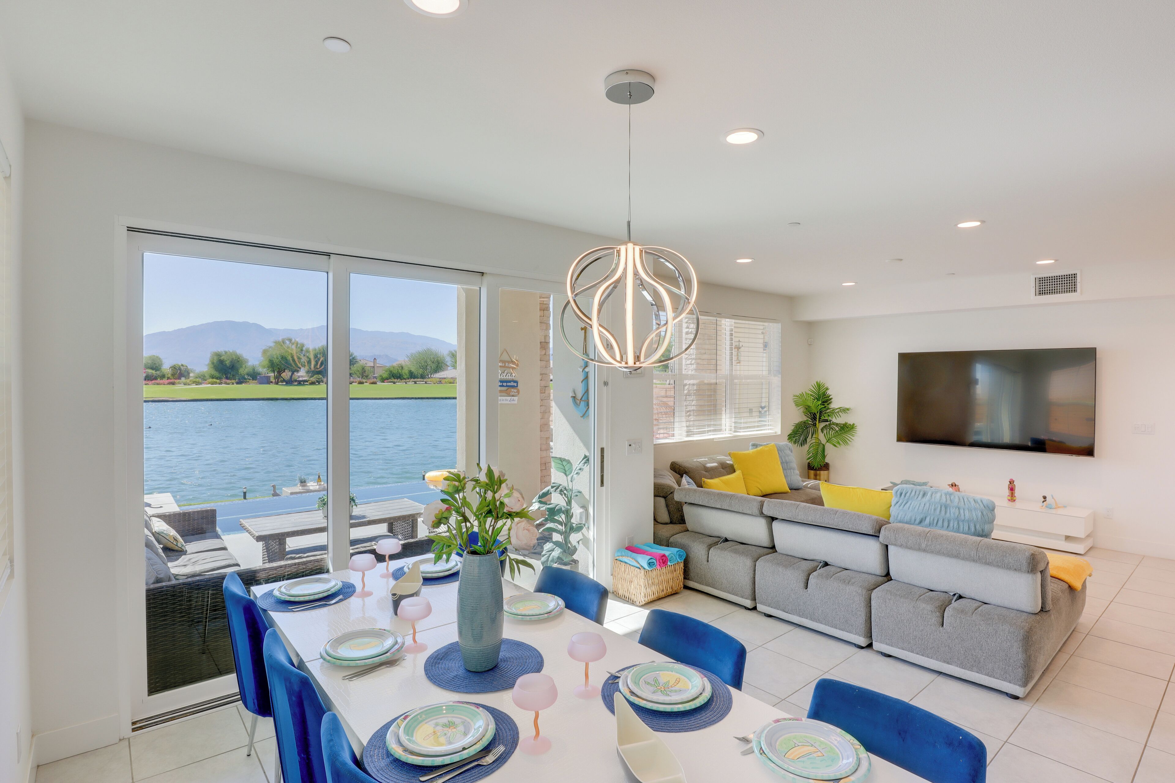 House (4 Bedrooms) | Interior