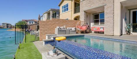 Fachada de la propiedad