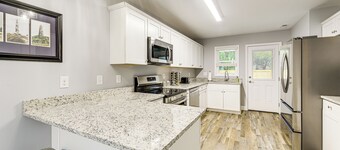 3 Mi to Dtwn: Home w/ Patio & Grill in New Bern