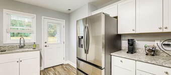 3 Mi to Dtwn: Home w/ Patio & Grill in New Bern