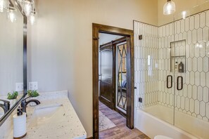 Nhà (3 Bedrooms) | Nội thất