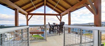 Ski-in/out Townhome w/ Views at Okemo Resort!