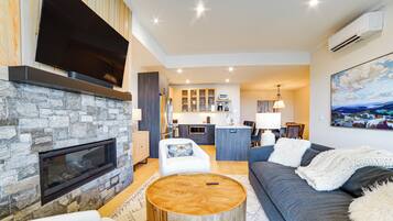 Apartment (4 Bedrooms) | Front of property