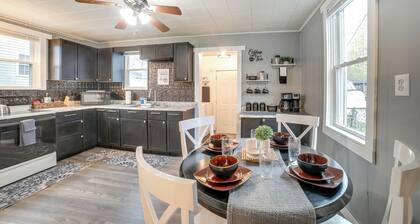 2 Mi to Saint Vincent College: Home in Latrobe