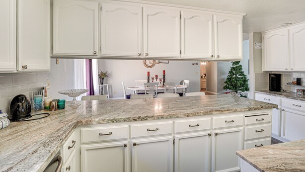 House (3 Bedrooms) | Interior - Water Views & Decks: Spacious La Grange Retreat (La Grange)