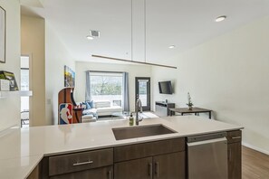 Interior - Trendy Apt for 8 in Highly Walkable Neighborhood! (Nashville)