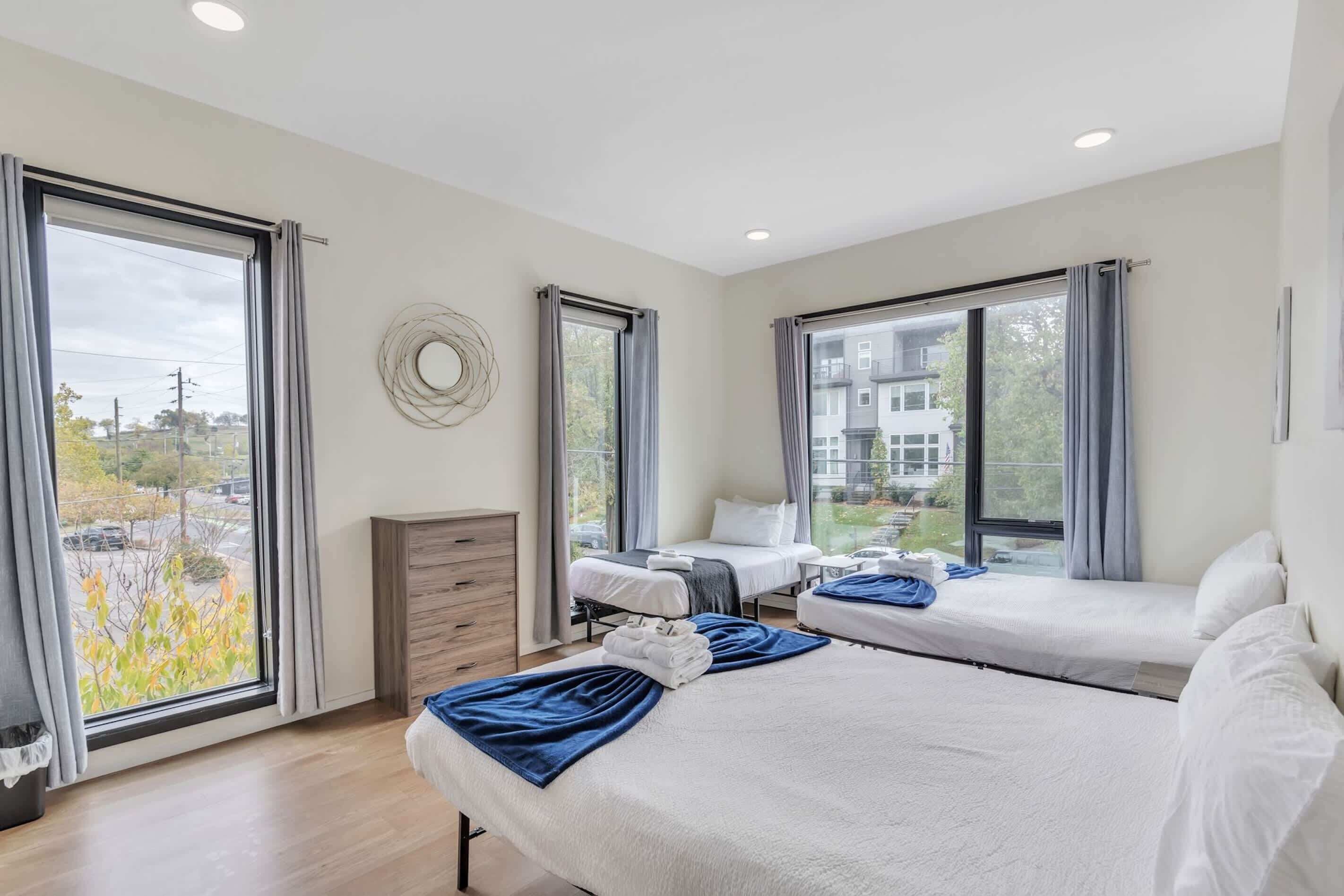 2 dormitoris, planxa i posts de planxar, wifi i roba de llit 