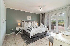 3 bedrooms, desk, iron/ironing board, travel cot