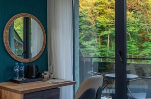 In-room safe, free WiFi