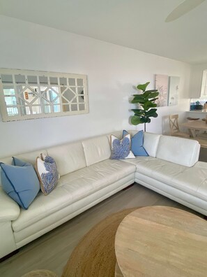 Apartment | 3 bedrooms, Internet - Modern Comforts in Paradise Tamarind Bay 3-bed 2-bath (Seven Mile Beach)
