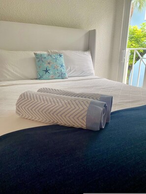 Apartment | 3 bedrooms, Internet - Sandy Beach at Sunset Cove - Ocean Front (Seven Mile Beach)