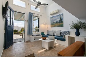 Casa | 2 quartos, escrivaninha