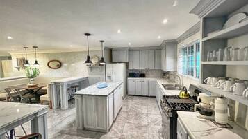 Rumah | 5 kamar tidur