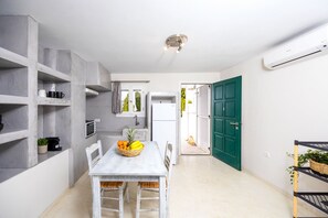 Estudio | 8 habitaciones 