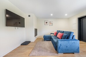 Smart TV, fireplace - Chalets Avelino Carolino, Perfect for creating MEMORIES, ECO and PET Friend (Chaves)