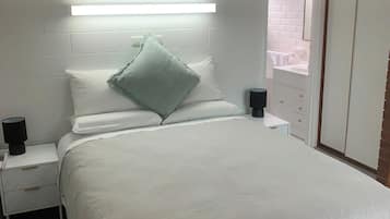 1 bedroom, bed sheets