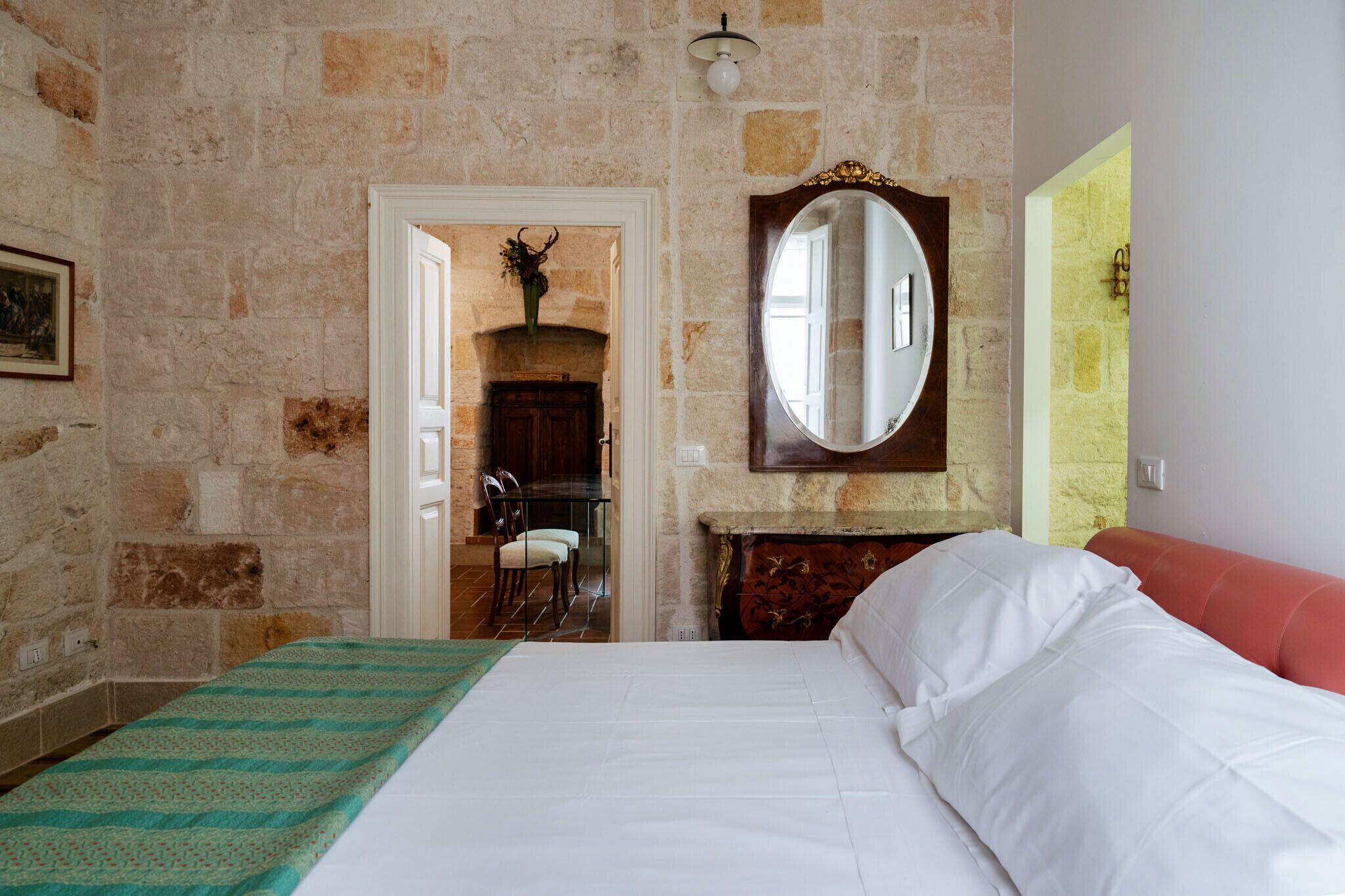2 chambres, fer et planche à repasser, Wi-Fi gratuit, draps fournis