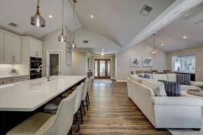 Télévision, table de tennis de table