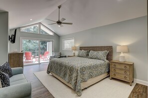 5 bedrooms, iron/ironing board, free WiFi, bed sheets