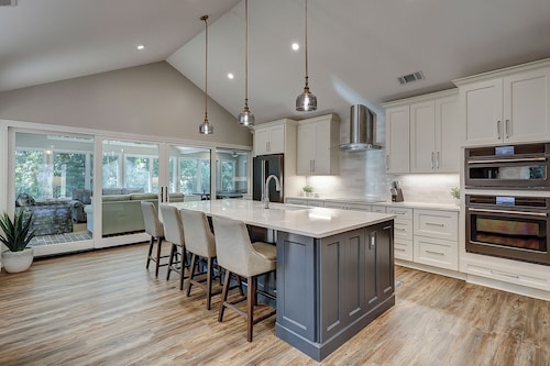 RENOVATED Stunning Five Bedroom Sea Pines Home with a NEW POOL & SPA!