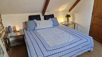 2 slaapkamers, een strijkplank/strijkijzer, wifi, beddengoed