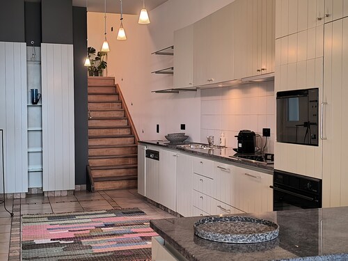 Stunning Riverview apartment