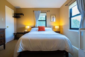 5 slaapkamers, een strijkplank/strijkijzer, wifi, beddengoed