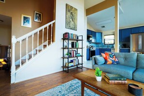 TV, fireplace, offices