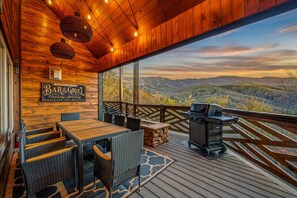 Outdoor dining - Amazing! Brand New, Mountain Views, Indoor Pool, Steam Room **Ultra Luxury** (Gatlinburg)