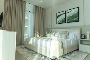 Apartment, 2 Bedrooms, Balcony, Sea View | In-room safe, desk, laptop workspace, soundproofing - Pearlhouse Bahrain (Manama)