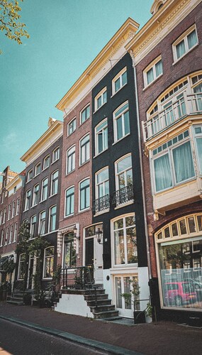 Black Beauty amazing apartment in the heart of Amsterdam