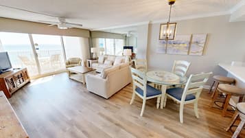 Condo, 2 Bedrooms | Living area