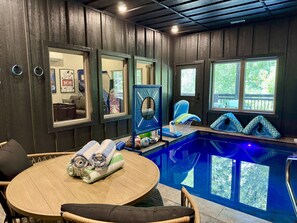 Piscine intérieure, piscine chauffée