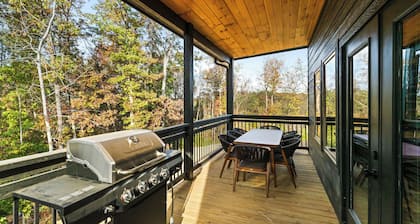 Indoor Pool + Hot Tub + Game Room + Fireplaces + Free WIFI & Parking +Workspace