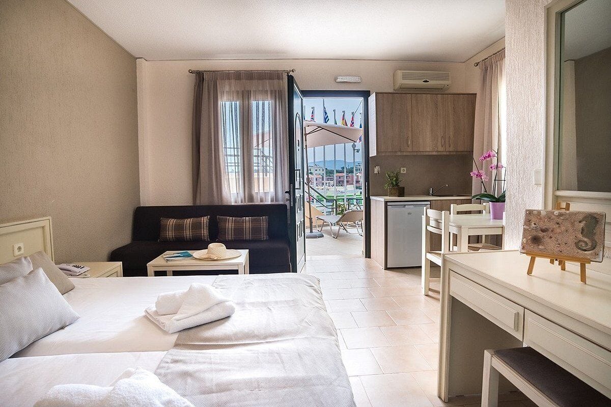 1 bedroom, in-room safe, iron/ironing board, free WiFi