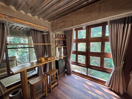 Design Studio Suite, 1 Bedroom, Non Smoking, River View | Living area | 55-inch Smart TV with digital channels, video-game console, Netflix