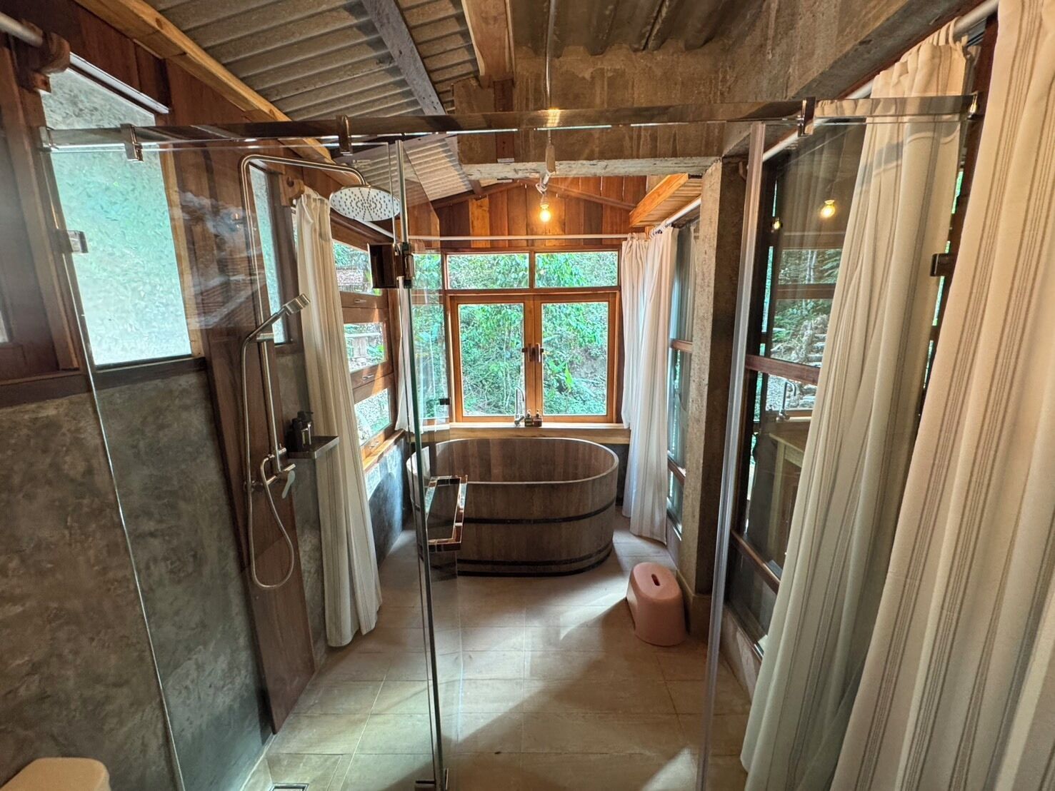 Japanese-style Studio | Deep-soaking bathtub
