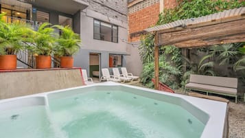 Idromassaggio all'aperto