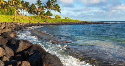 2 Bedroom Condo in Poipu with Pool, Hot Tub, AC, Just steps to the Beach & Pools