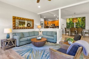 Smart TV - 2 Bedroom Condo in Poipu with Pool, Hot Tub, AC, Just steps to the Beach & Pools (Koloa)